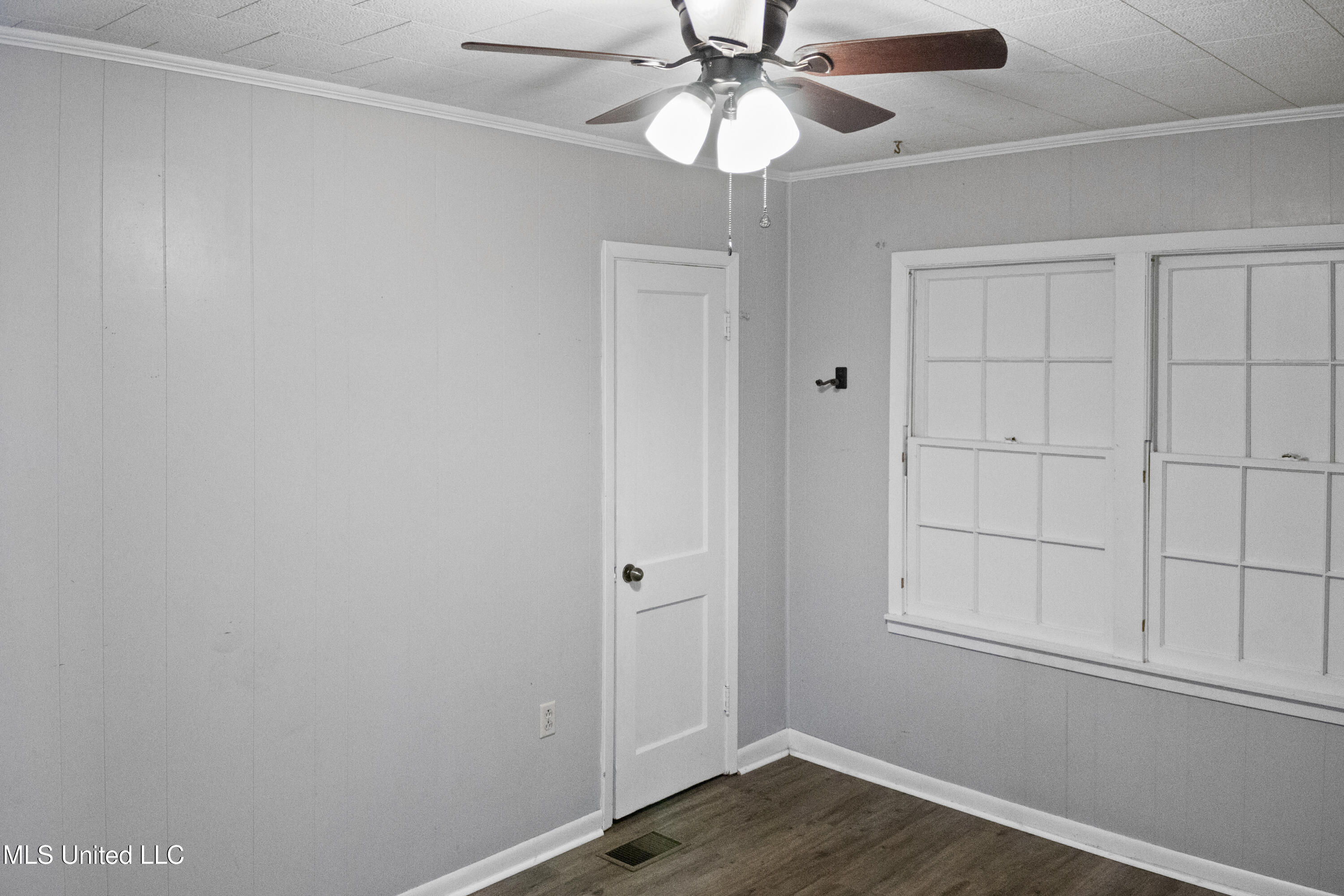 515 Lakeview Avenue McComb, MS 39648 - Photo 12 of 27 12