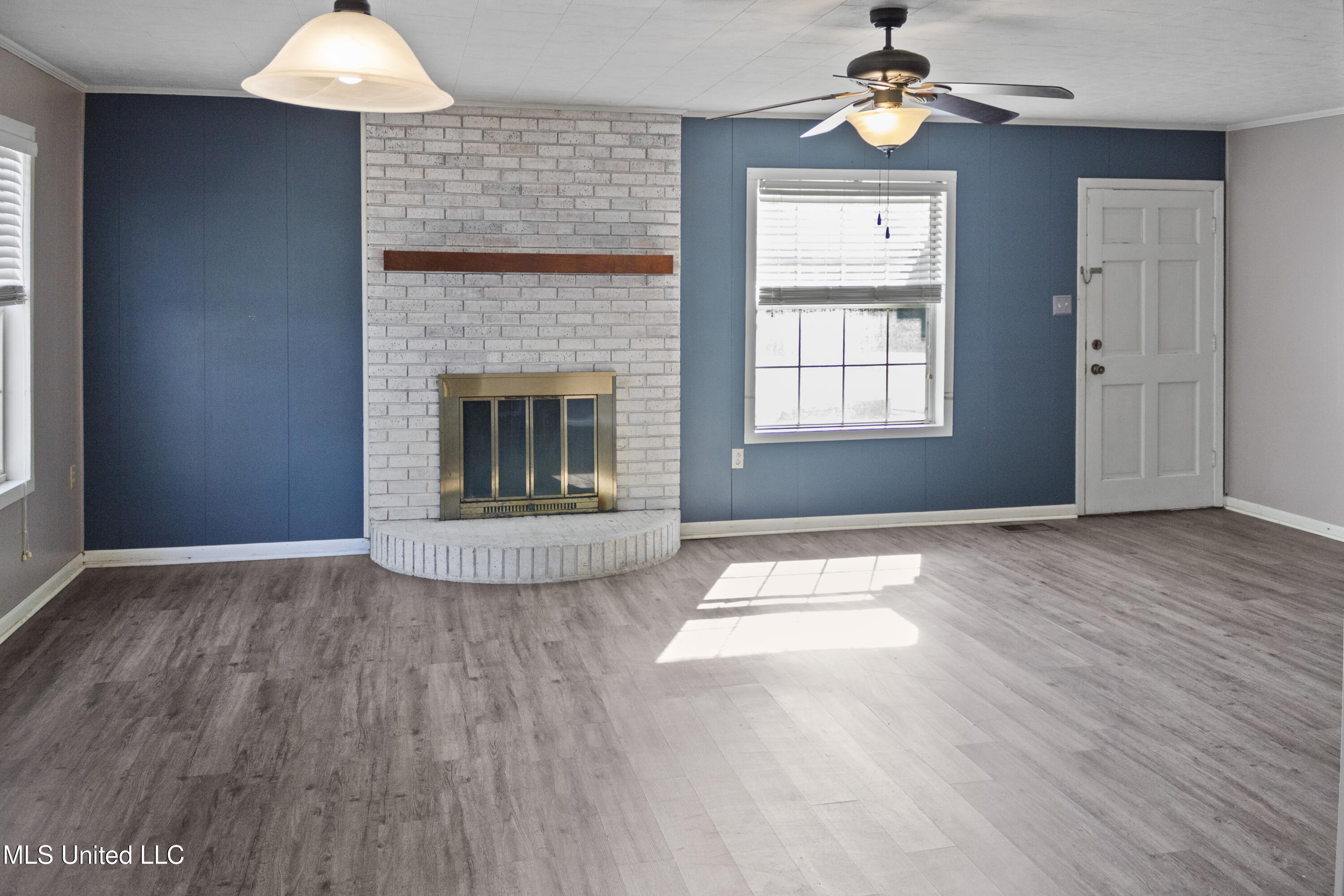 515 Lakeview Avenue McComb, MS 39648 - Photo 3 of 27 3