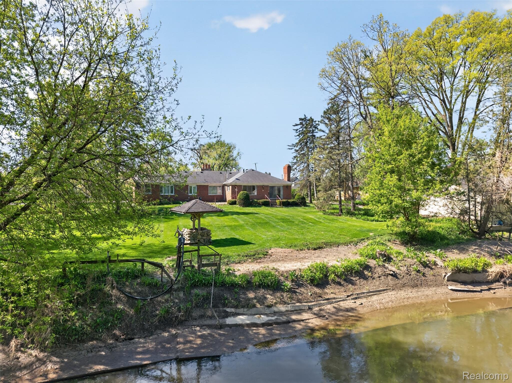 15623 Millar Road Clinton Township, MI 48036 - Photo 11 of 56 DJI_20260504104714_0224_D.jpg