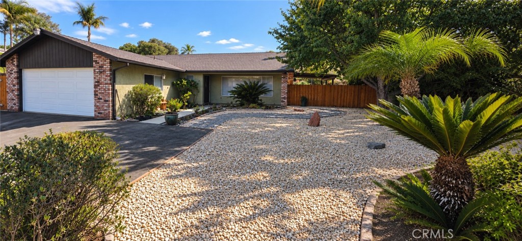 1192 Caren Road Vista, CA 92083 - Photo 3 of 37 Gallery Image 3