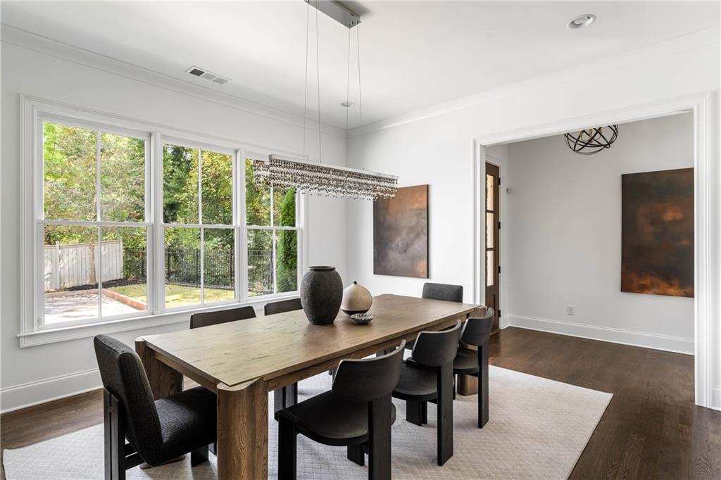 1760 Barclay Cl Northwest Atlanta, GA 30318 - Photo 16 of 45