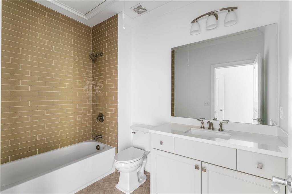 1760 Barclay Cl Northwest Atlanta, GA 30318 - Photo 29 of 45