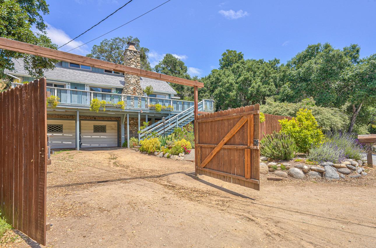 a view of outdoor space and entertaining space