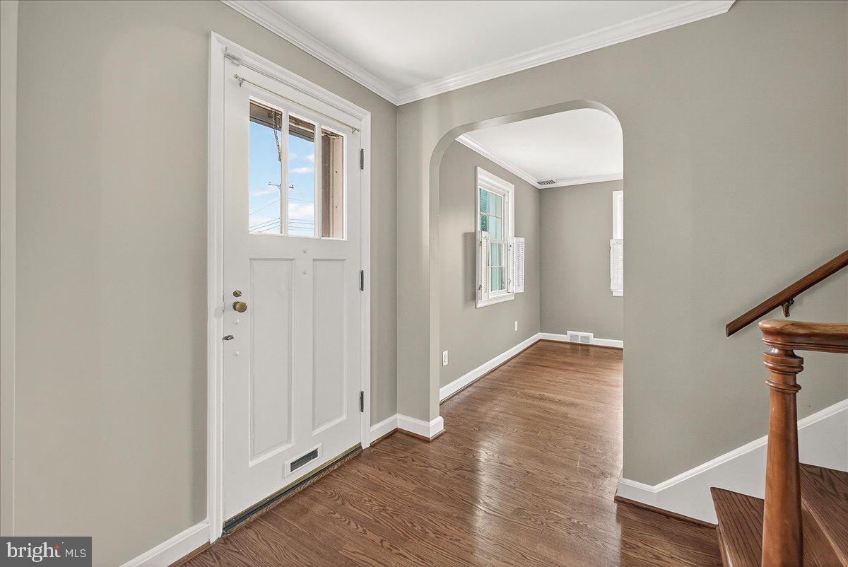 601 Culler Avenue Frederick, MD 21701 - Photo 49 of 146 Welcoming entryway with natural light.