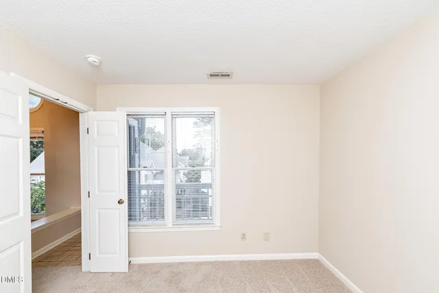 $1,695 | 1021 Brighthurst Drive, Unit 307, Raleigh, NC 27605