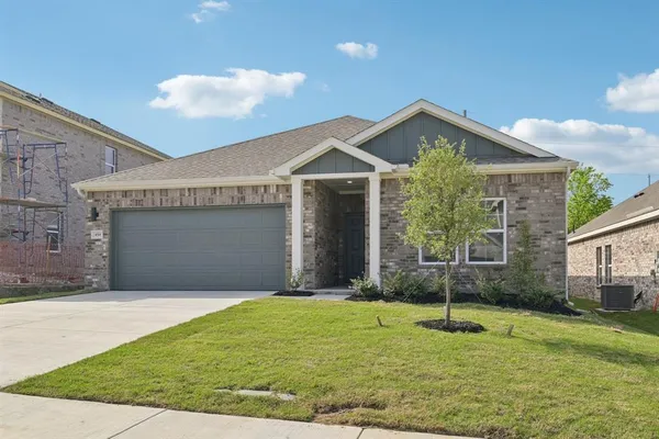 $335,900 | 454 Suffolk Drive, Ferris, TX 75125