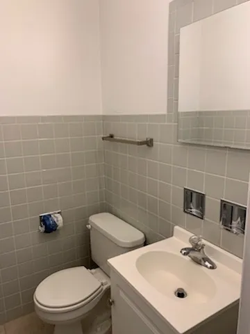 $2,000 | 2626 Flossmoor Road, Unit 2W, Flossmoor, IL 60422