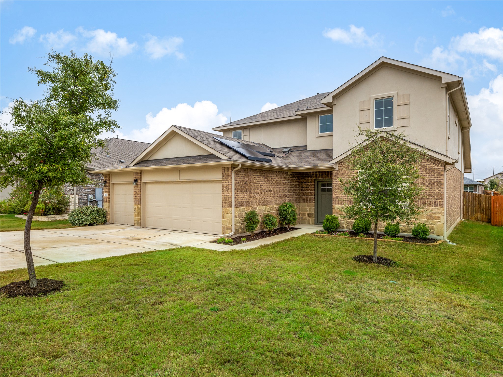 121 Struss Drive Georgetown, TX 78626 - Photo 2 of 14