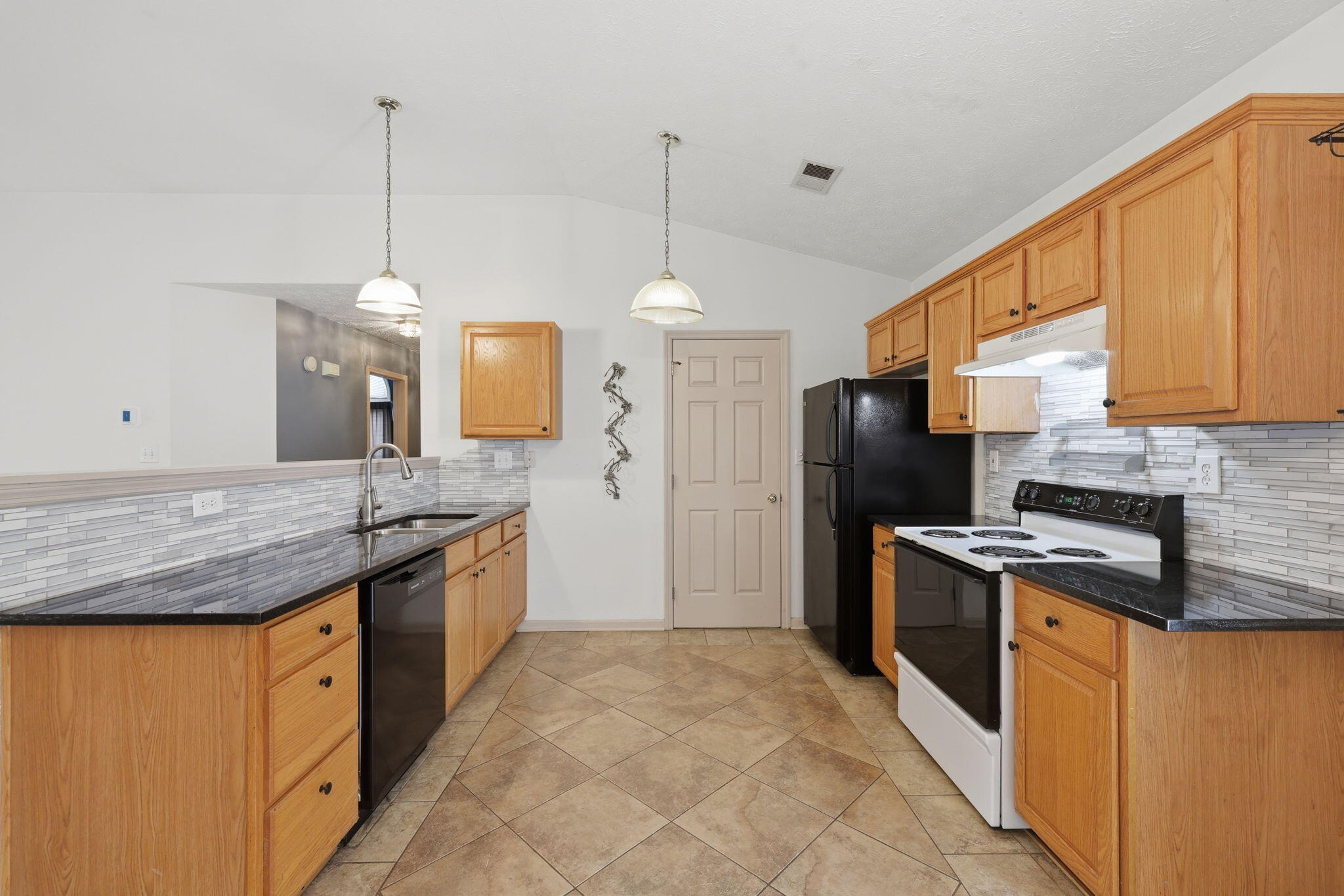 2940 Masters View Road Lexington, KY 40511 - Photo 16 of 43 21-web-or-mls-Masters_016