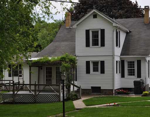 1105 Winfield Road Cabot, PA 16023 - Photo 15 of 17 Exterior Back.