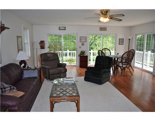 1105 Winfield Road Cabot, PA 16023 - Photo 8 of 17 Family Room.