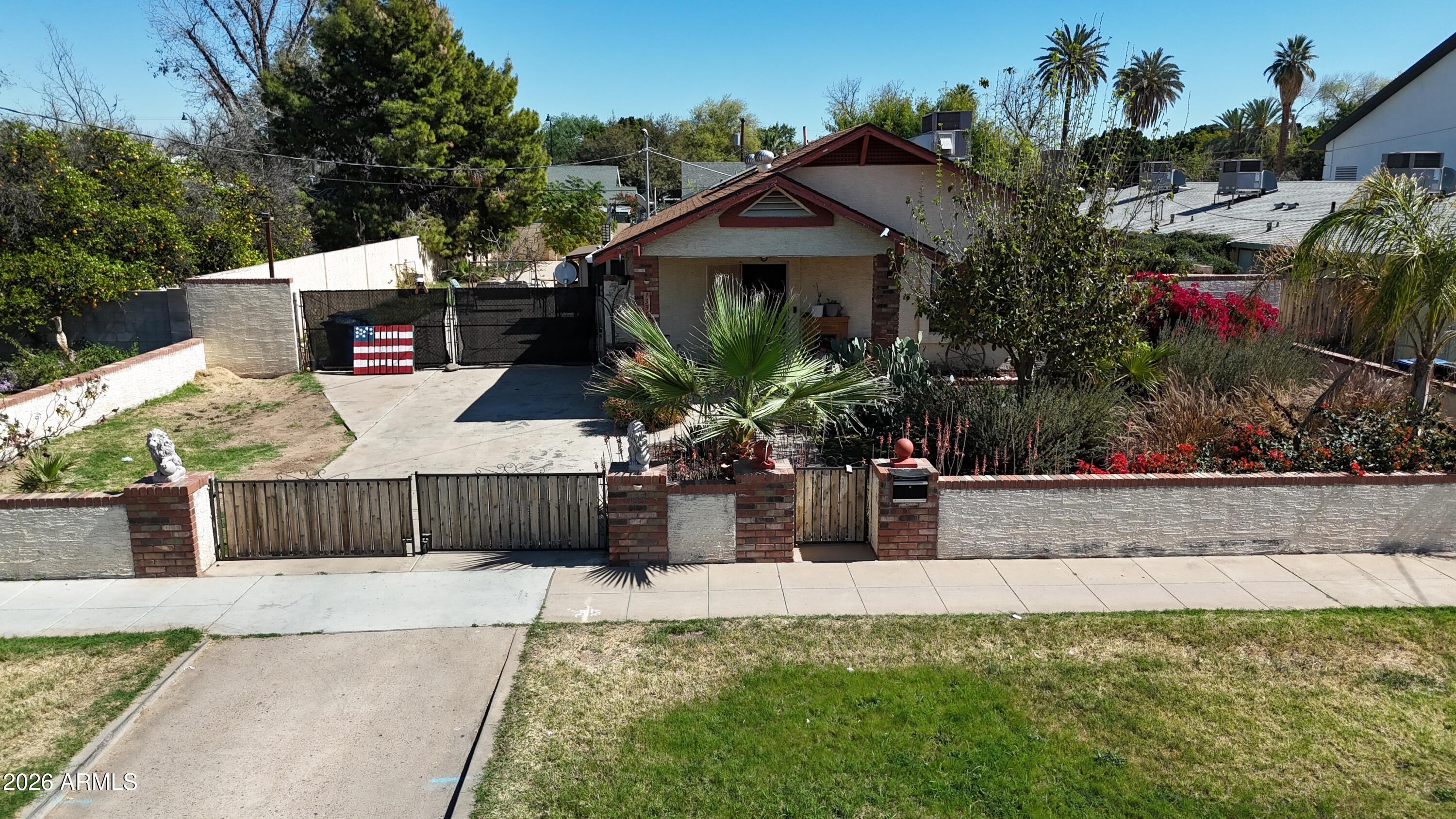 133 North Hibbert Mesa, AZ 85201 - Photo 4 of 26 dji_fly_20260303_132602_0108_17726381054