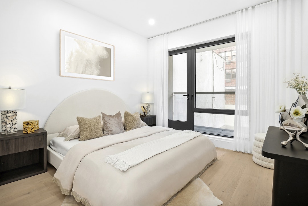 244 East 52nd Street, Unit 4C Manhattan, NY 10022 - Photo 3 of 14