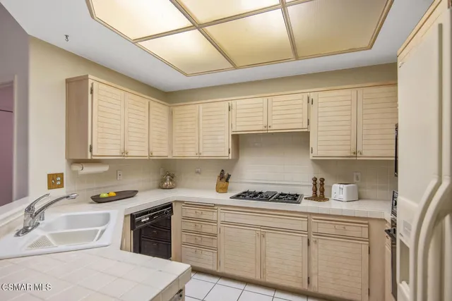 $1,025,000 | 5614 Roundtree Place, Westlake Village, CA 91362