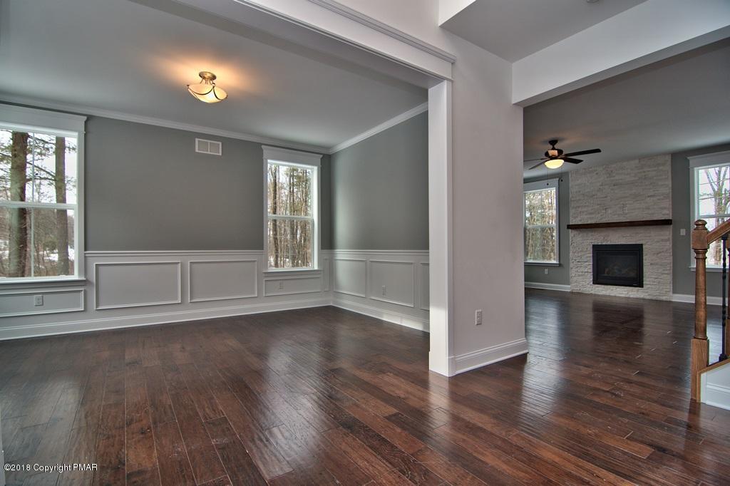 V7 Godfrey's Gate Road Stroudsburg, PA 18360 - Photo 13 of 63 Foyer View 2