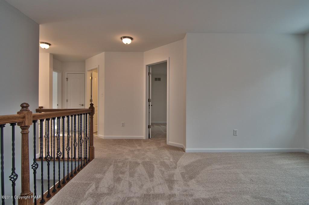 V7 Godfrey's Gate Road Stroudsburg, PA 18360 - Photo 40 of 63 2nd Floor Hall View 8