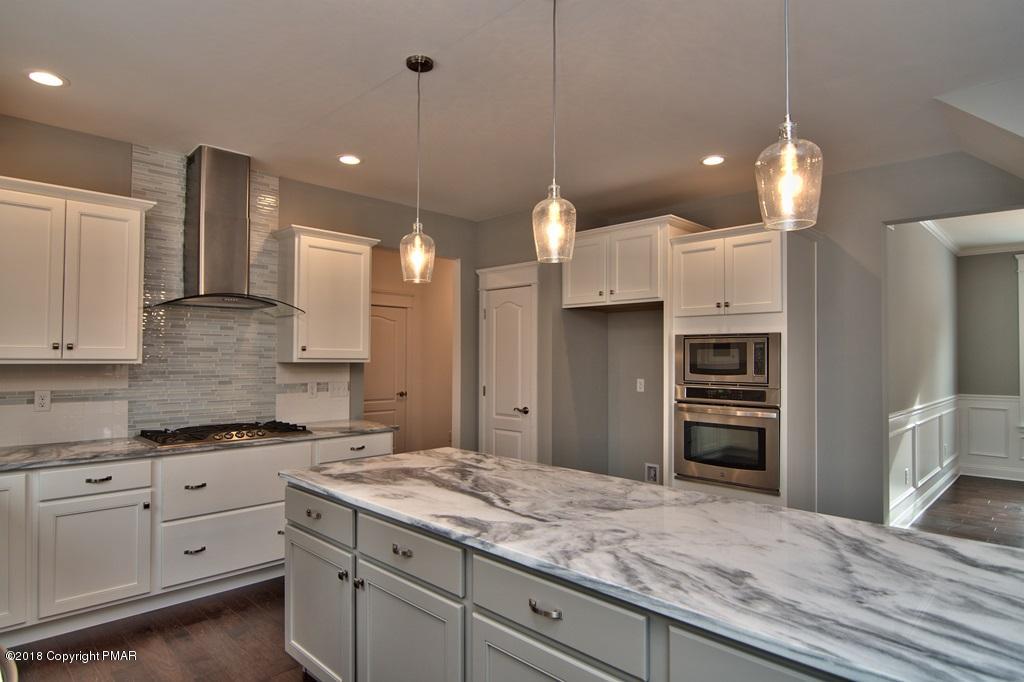 V7 Godfrey's Gate Road Stroudsburg, PA 18360 - Photo 5 of 63 Kitchen View 04