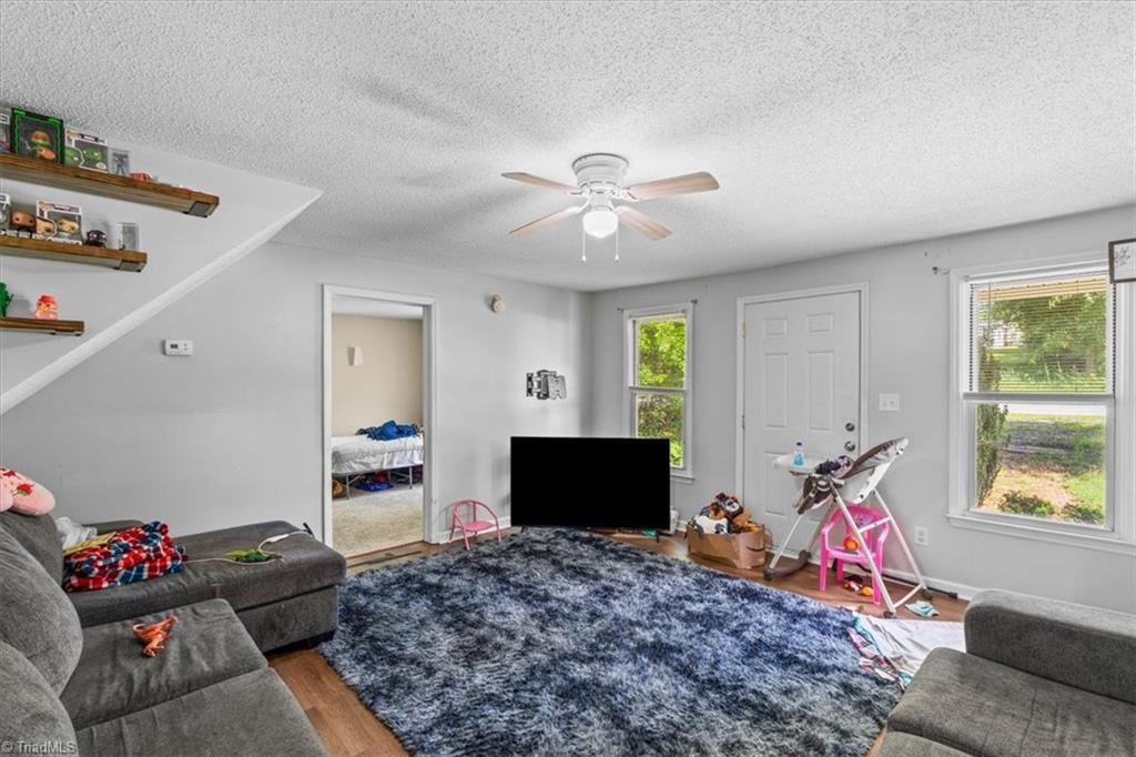 1844 Price Road Eden, NC 27288 - Photo 4 of 38