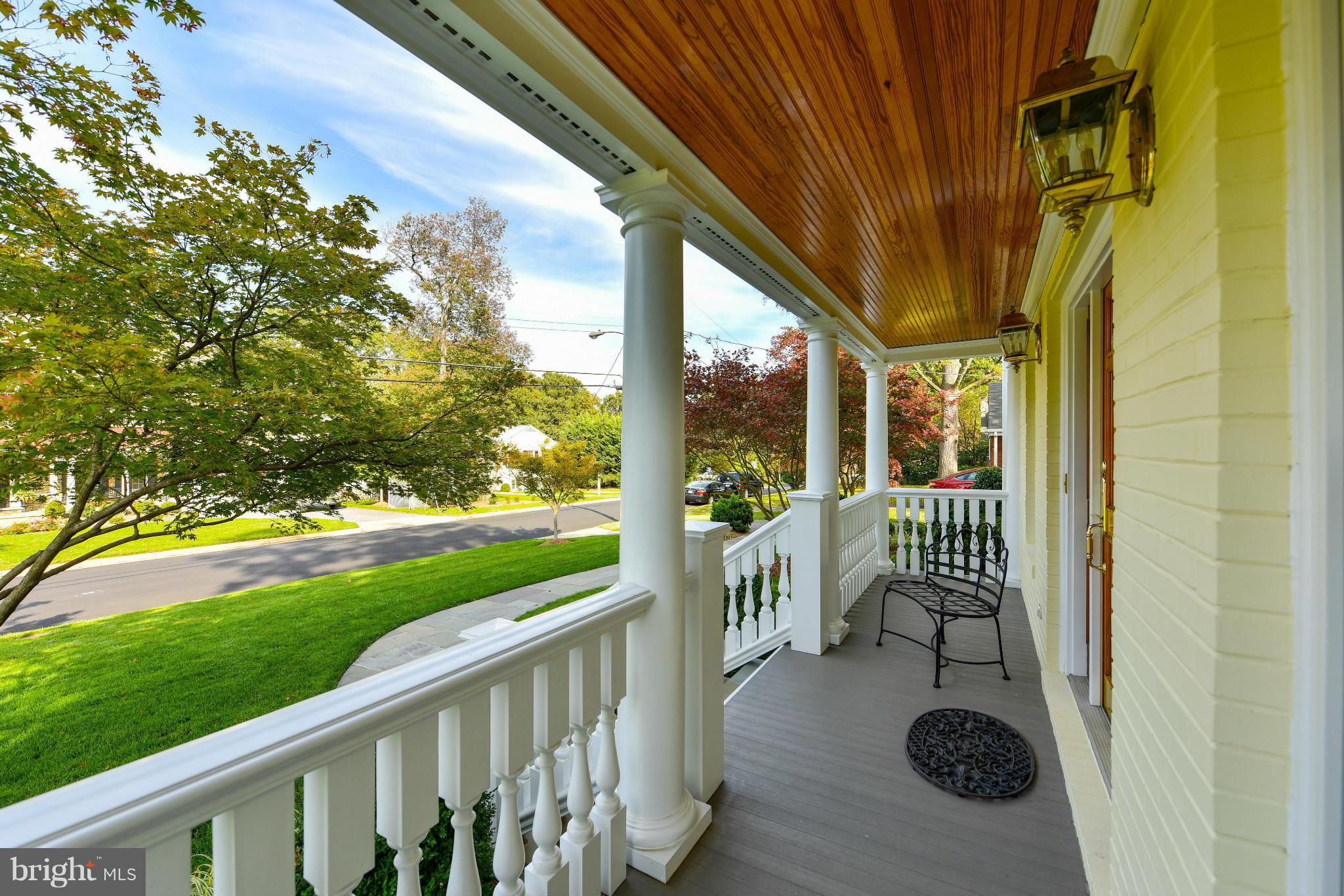 2107 Windsor Road Alexandria, VA 22307 - Photo 31 of 37 Exterior (Front)