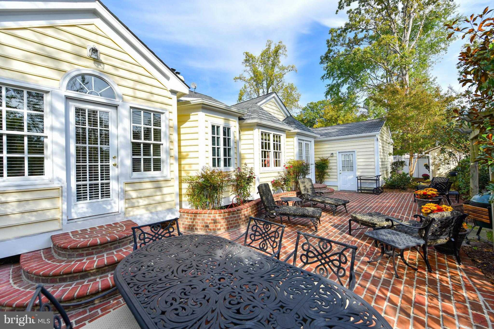 2107 Windsor Road Alexandria, VA 22307 - Photo 33 of 37 Exterior (Rear)
