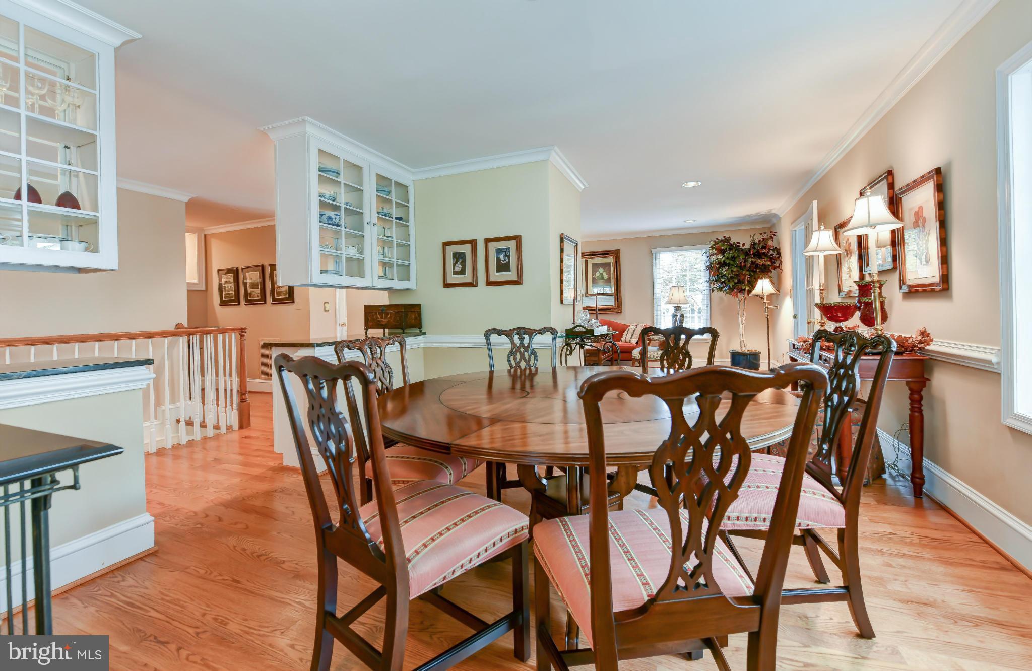 2107 Windsor Road Alexandria, VA 22307 - Photo 8 of 37 Dining Room