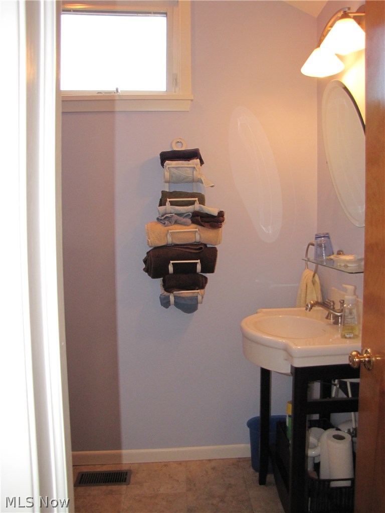 38836 Norwalk Road Litchfield, OH 44253 - Photo 20 of 27 Second floor full bath with full shower.