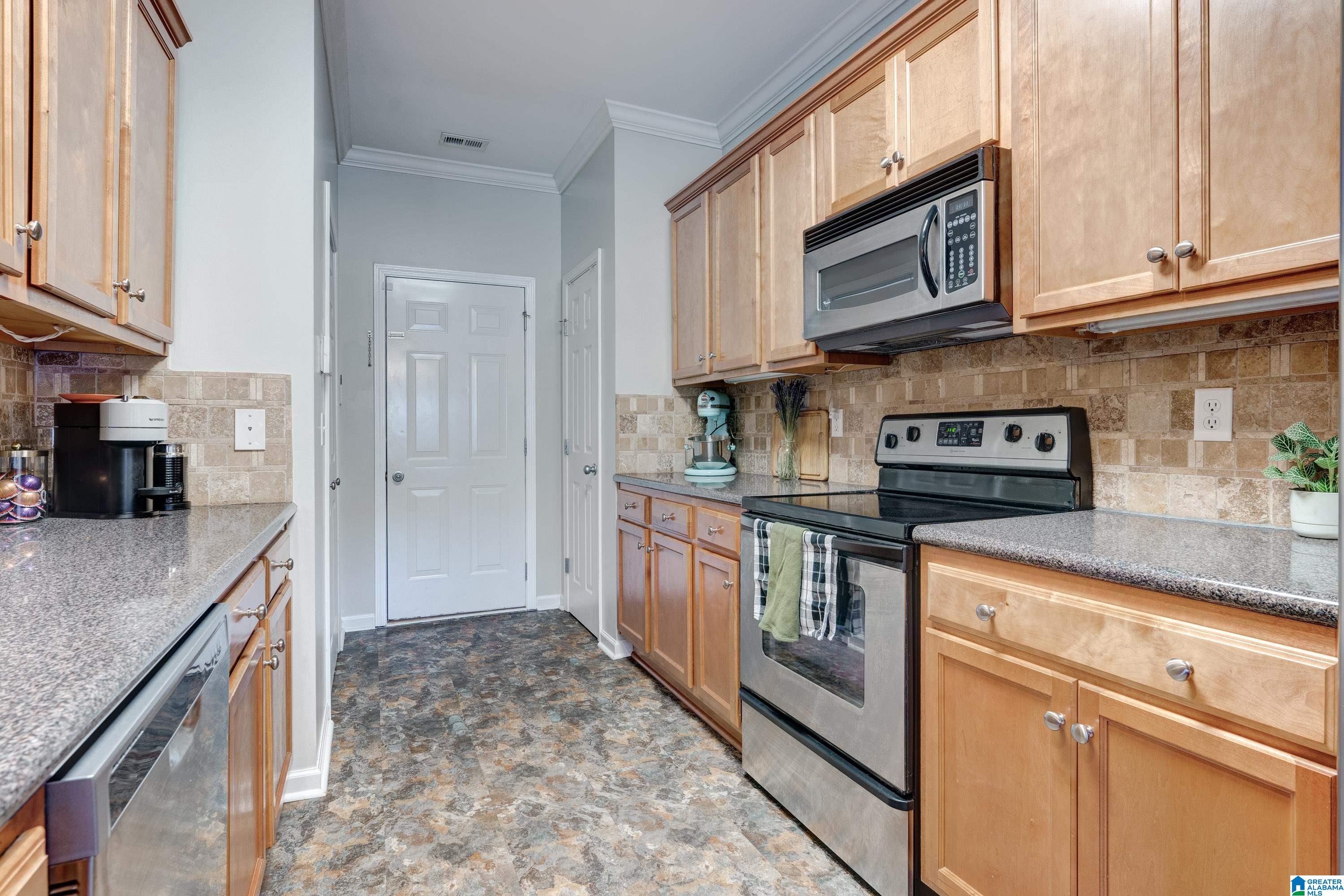 1028 Kerry Drive Calera, AL 35040 - Photo 11 of 27