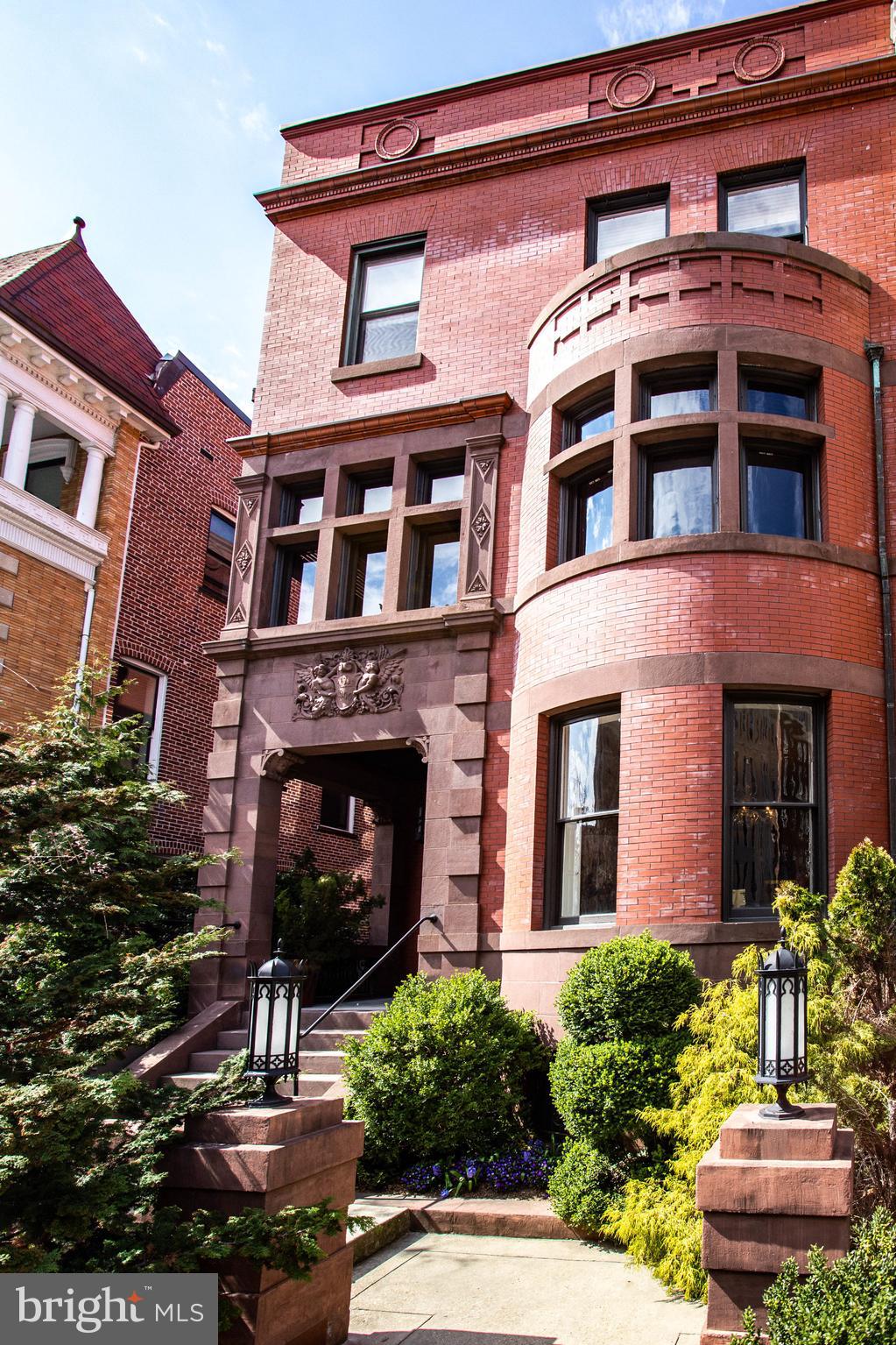 Welcome to the Somerville Mansion