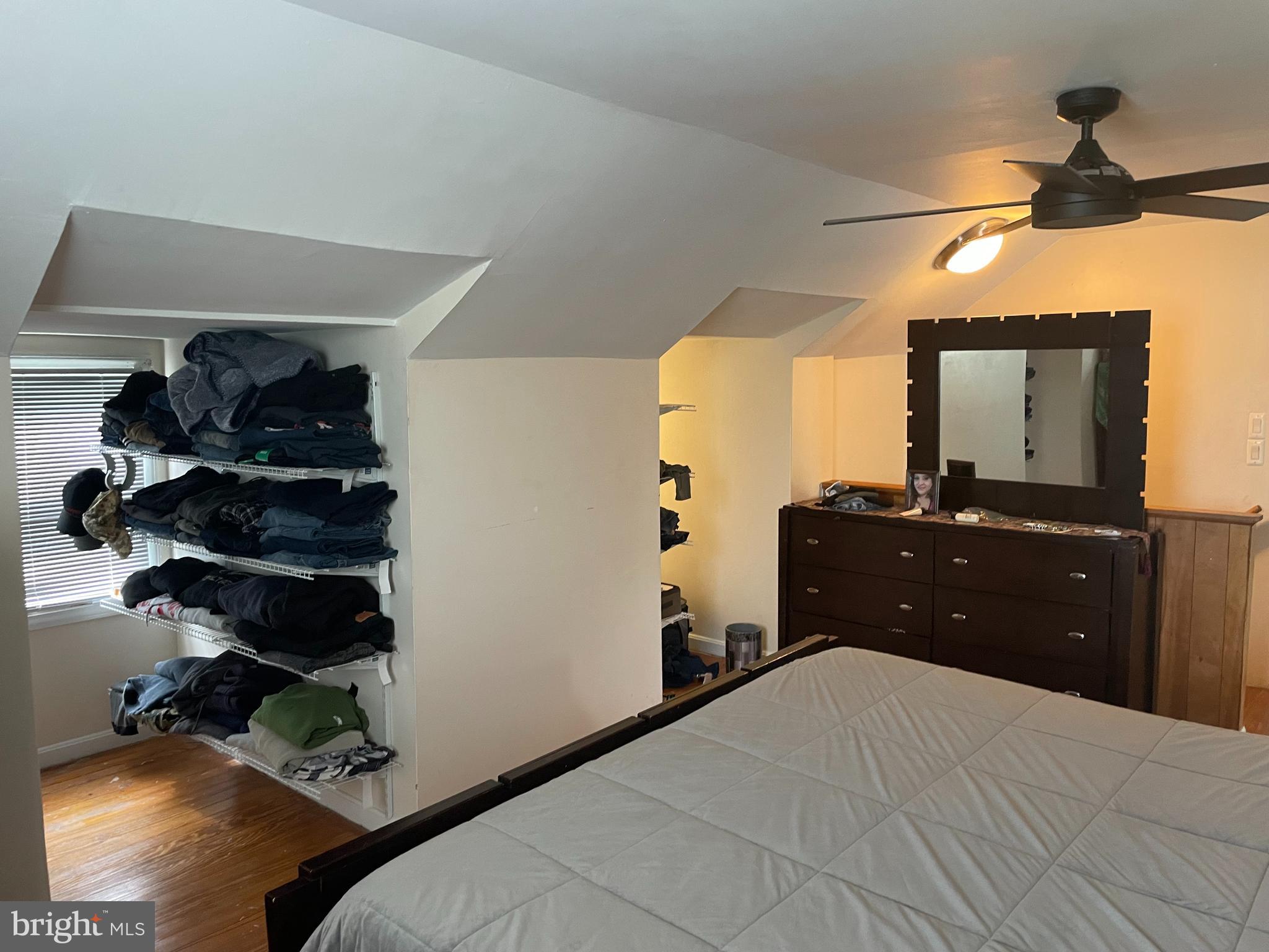 9405 Ox Road Lorton, VA 22079 - Photo 20 of 38 Top floor master bedroom