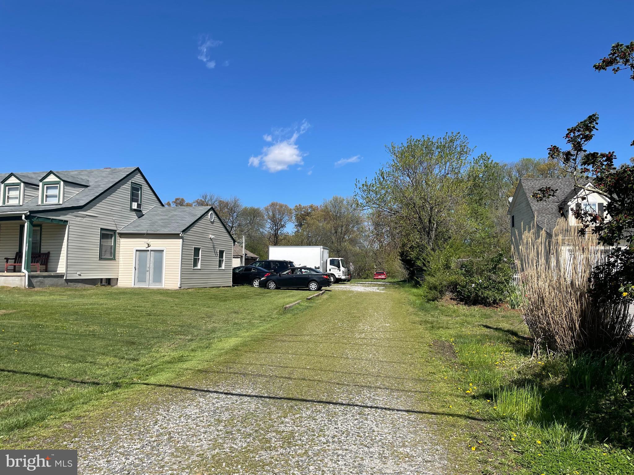 9405 Ox Road Lorton, VA 22079 - Photo 3 of 38 Driveway