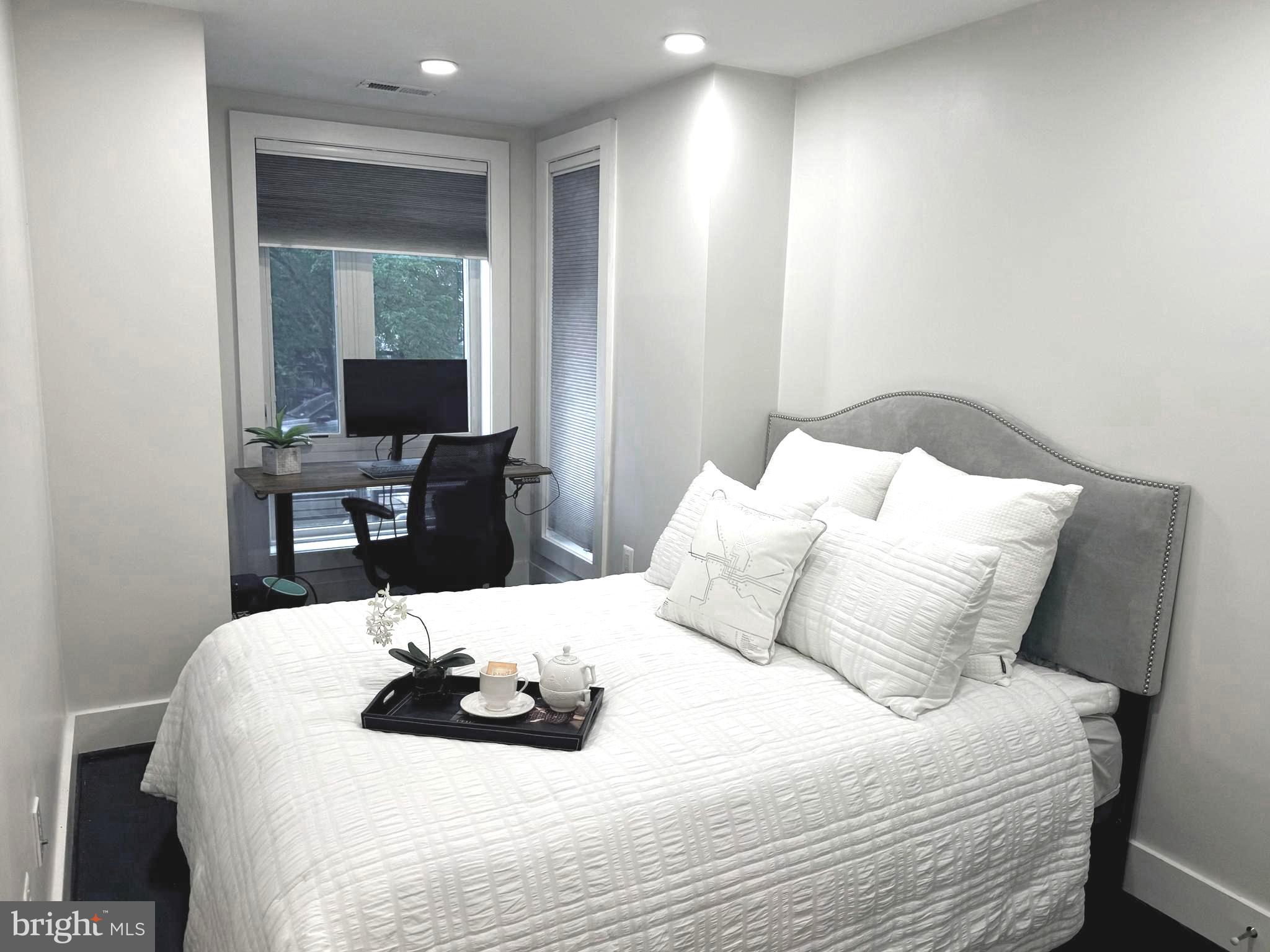 1331 K Street Southeast, Unit 102 Washington, DC 20003 - Photo 9 of 21 Second Bedroom that could be used as an office