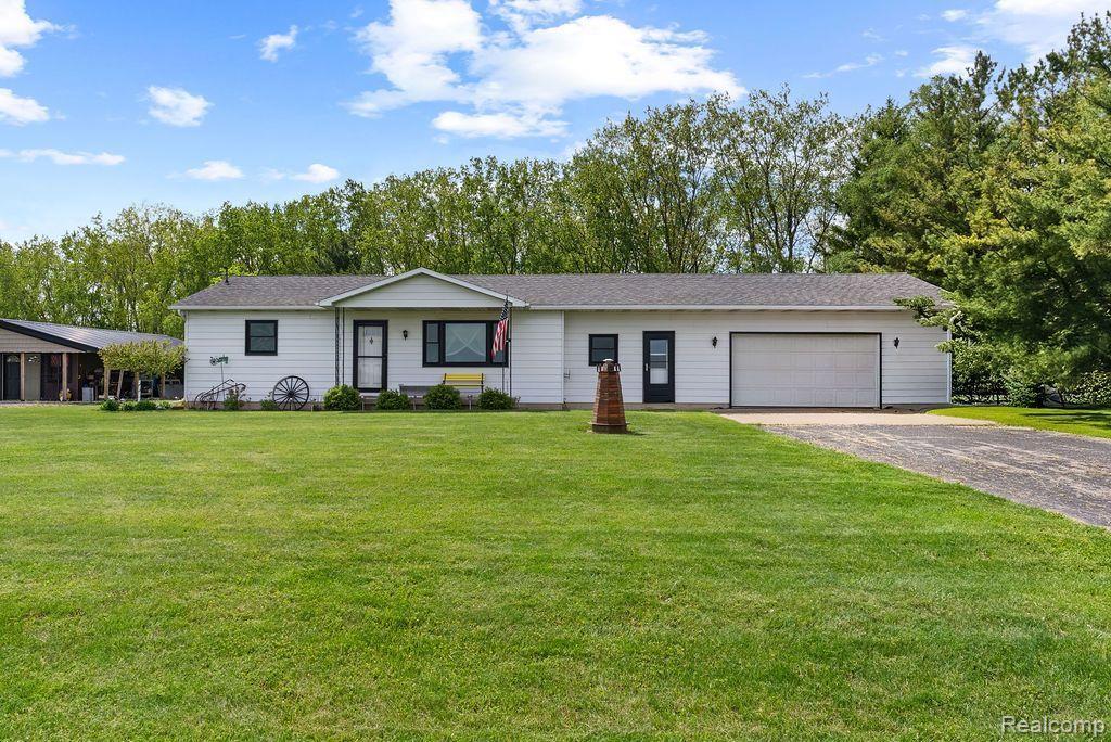 19354 Bueche Road New Lothrop, MI 48460 - Photo 3 of 48