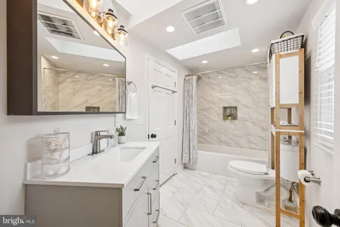 $565,000 | 4014 37th Street, Mount Rainier, MD 20712