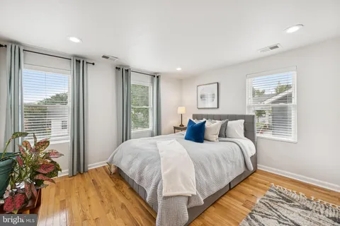 $565,000 | 4014 37th Street, Mount Rainier, MD 20712