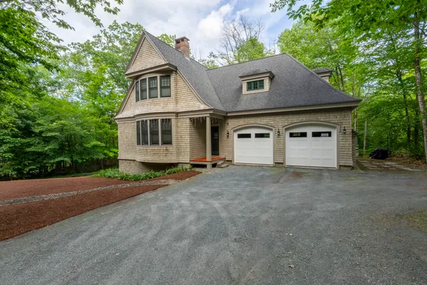 $725,000 | 12 Fernwood Lane, Grantham, NH 03753