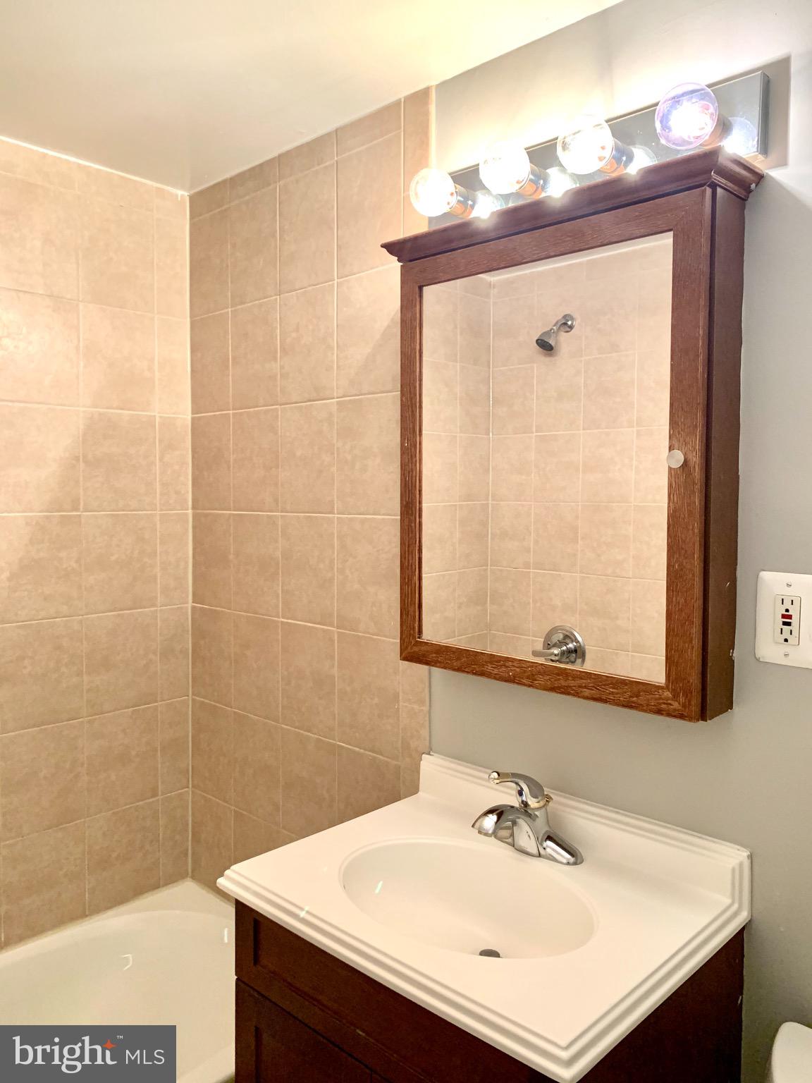 2754 Hollywood Road, Unit 101 Falls Church, VA 22043 - Photo 7 of 9