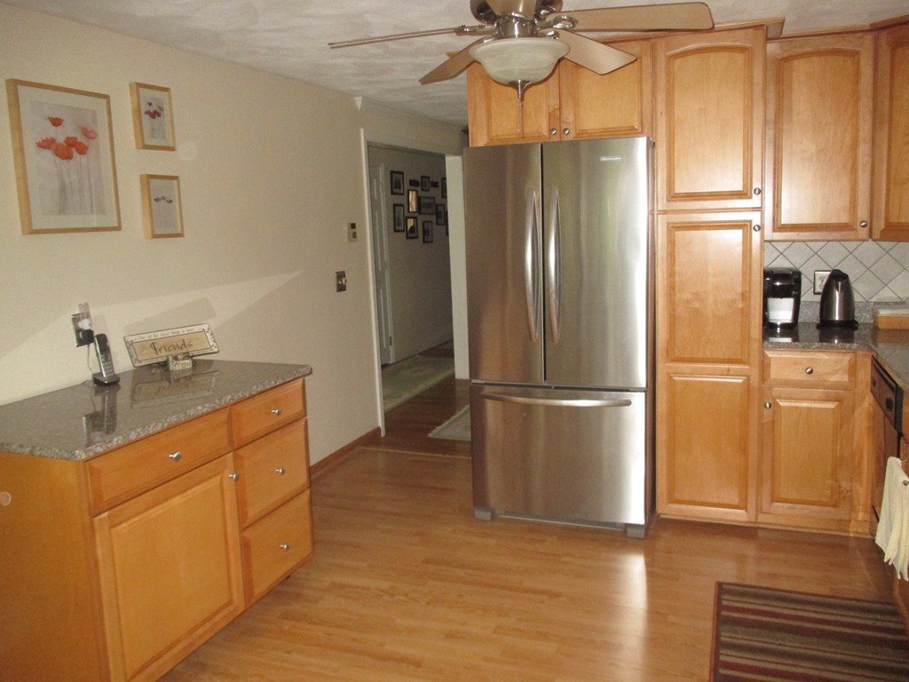 13 Connolly Road Billerica, MA 01821 - Photo 5 of 25 Gallery Image 5