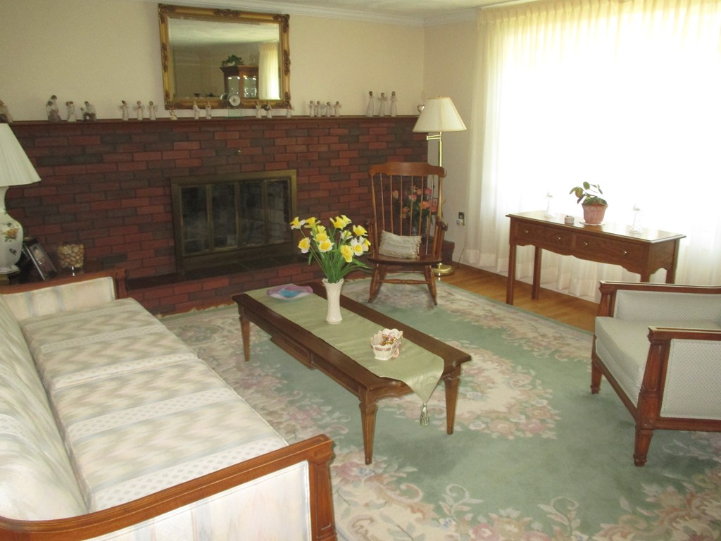 13 Connolly Road Billerica, MA 01821 - Photo 9 of 25 Gallery Image 9
