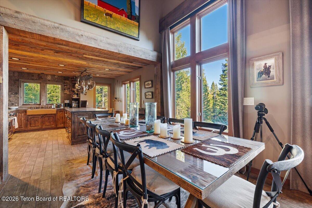 2465 North Fish Creek Road Wilson, WY 83014 - Photo 12 of 53 Dining