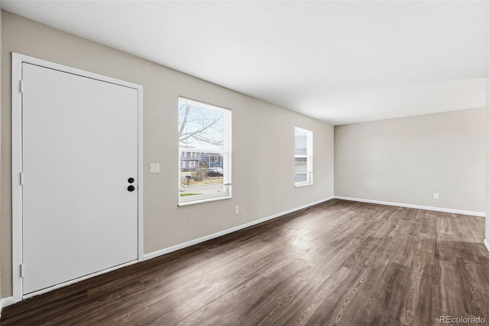 10509 Kline Way Westminster, CO 80021 - Photo 4 of 40