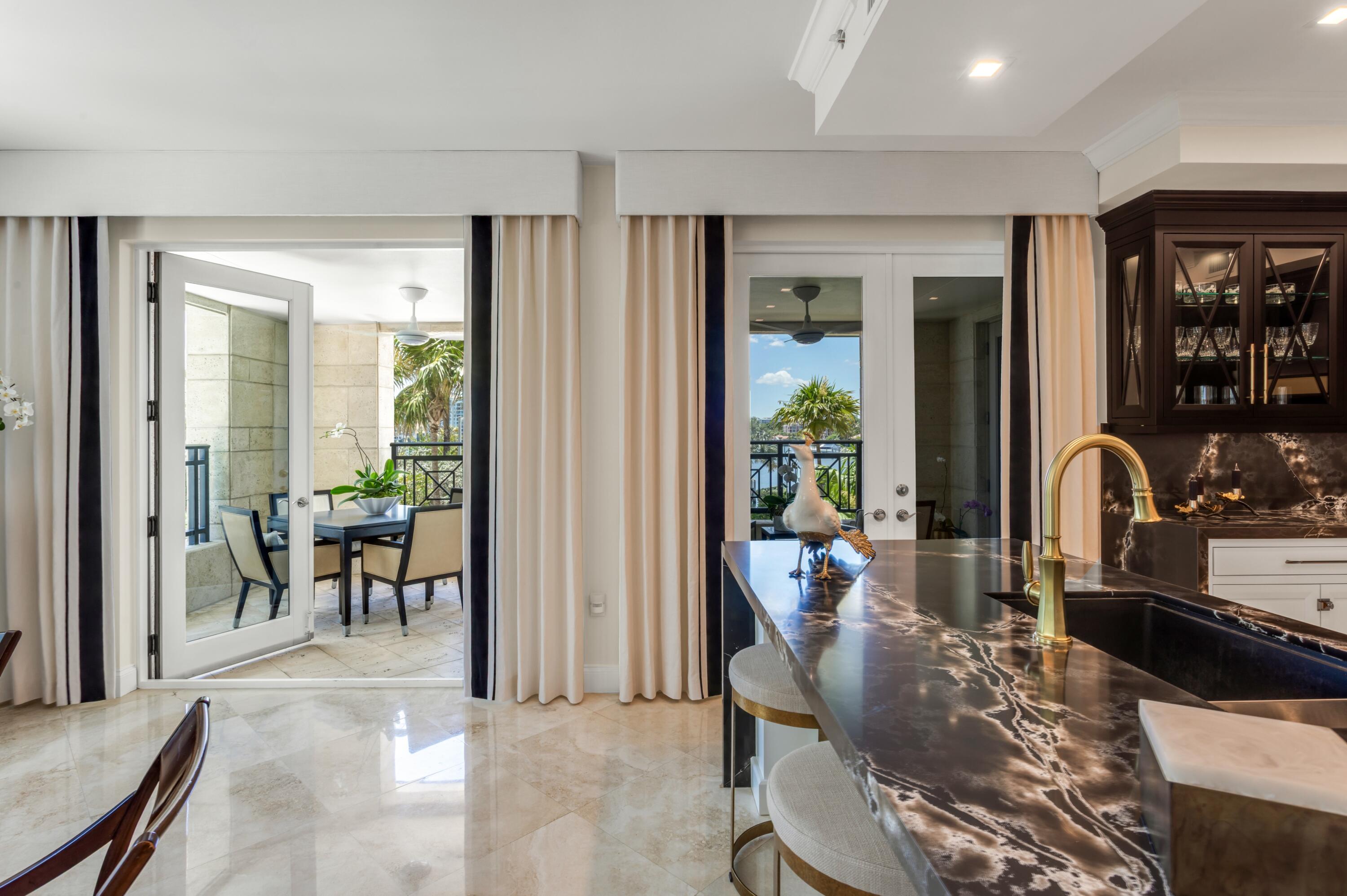 400 South Ocean Boulevard, Unit R25 Boca Raton, FL 33432 - Photo 13 of 56 KITCHEN BAR SEATING