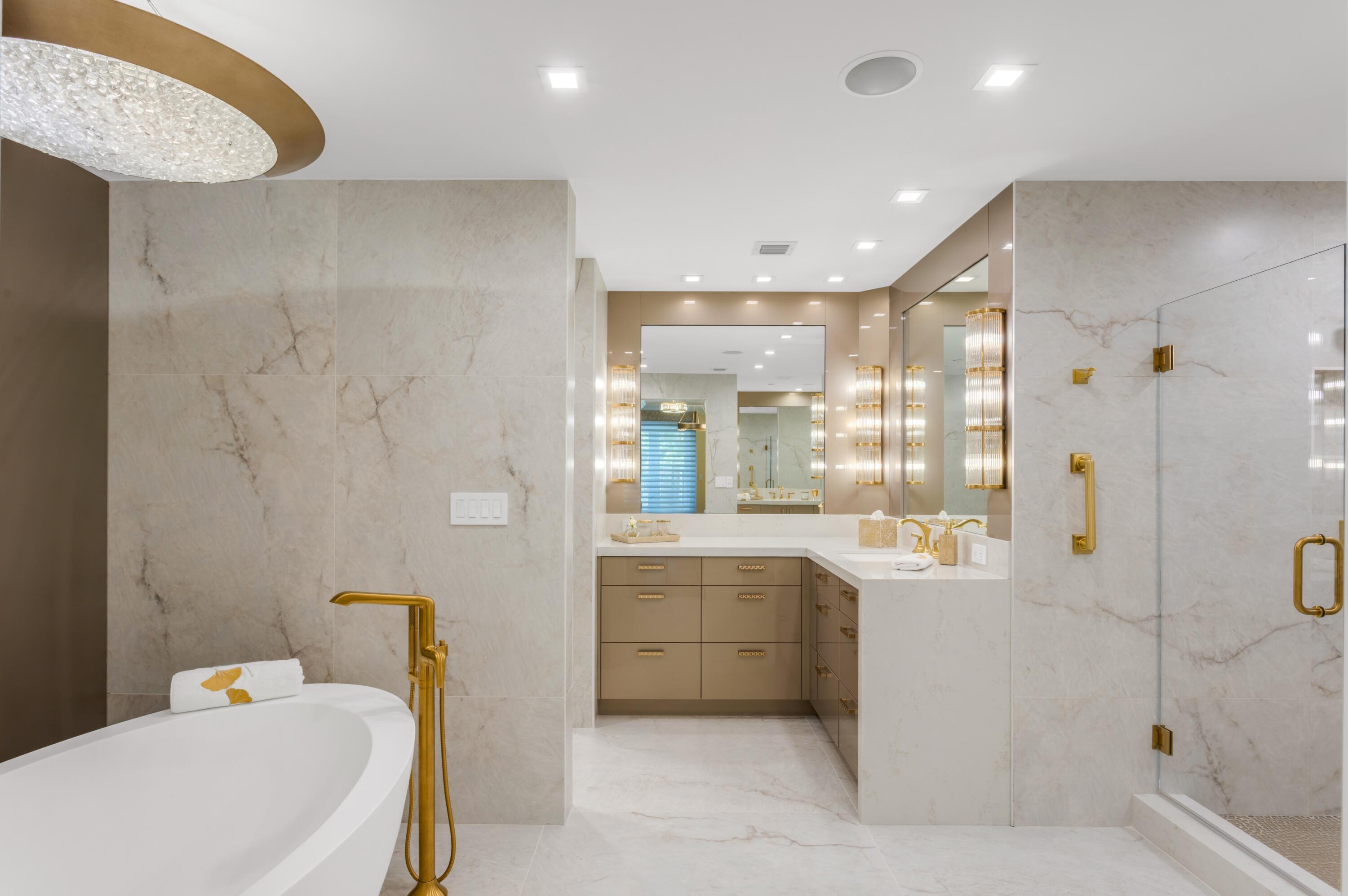 400 South Ocean Boulevard, Unit R25 Boca Raton, FL 33432 - Photo 23 of 56 PRIMARY BATH