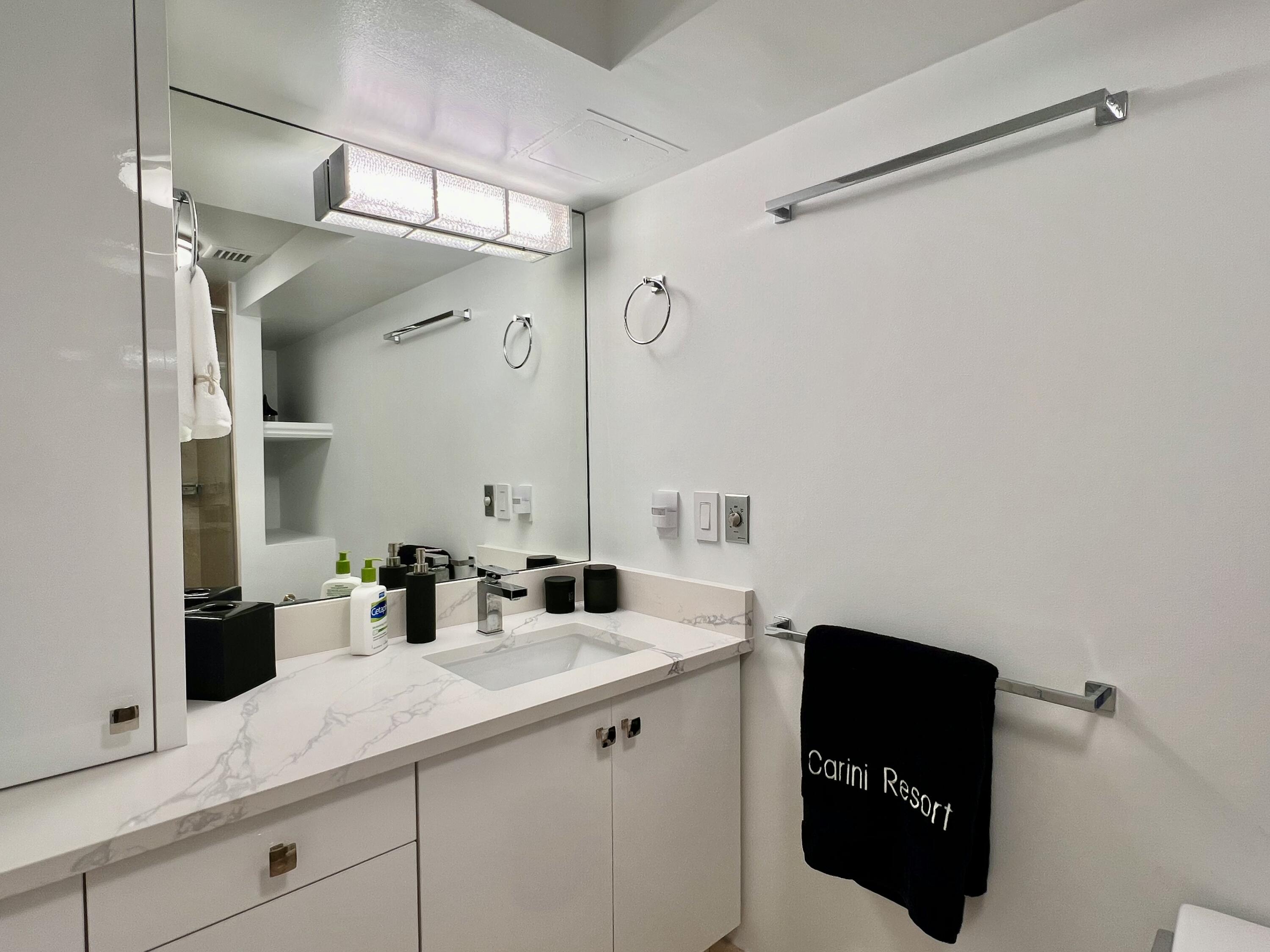 400 South Ocean Boulevard, Unit R25 Boca Raton, FL 33432 - Photo 36 of 56 CABANA BATH