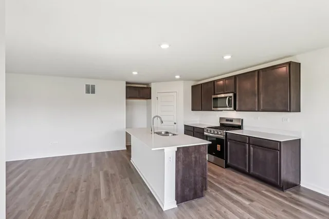 $359,990 | 3705 Stockton Drive, Joliet, IL 60421