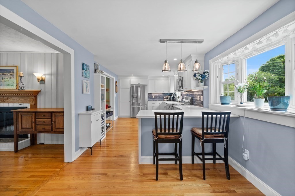 23 Hughey Road Scituate, MA 02066 - Photo 3 of 23 Gallery Image 3