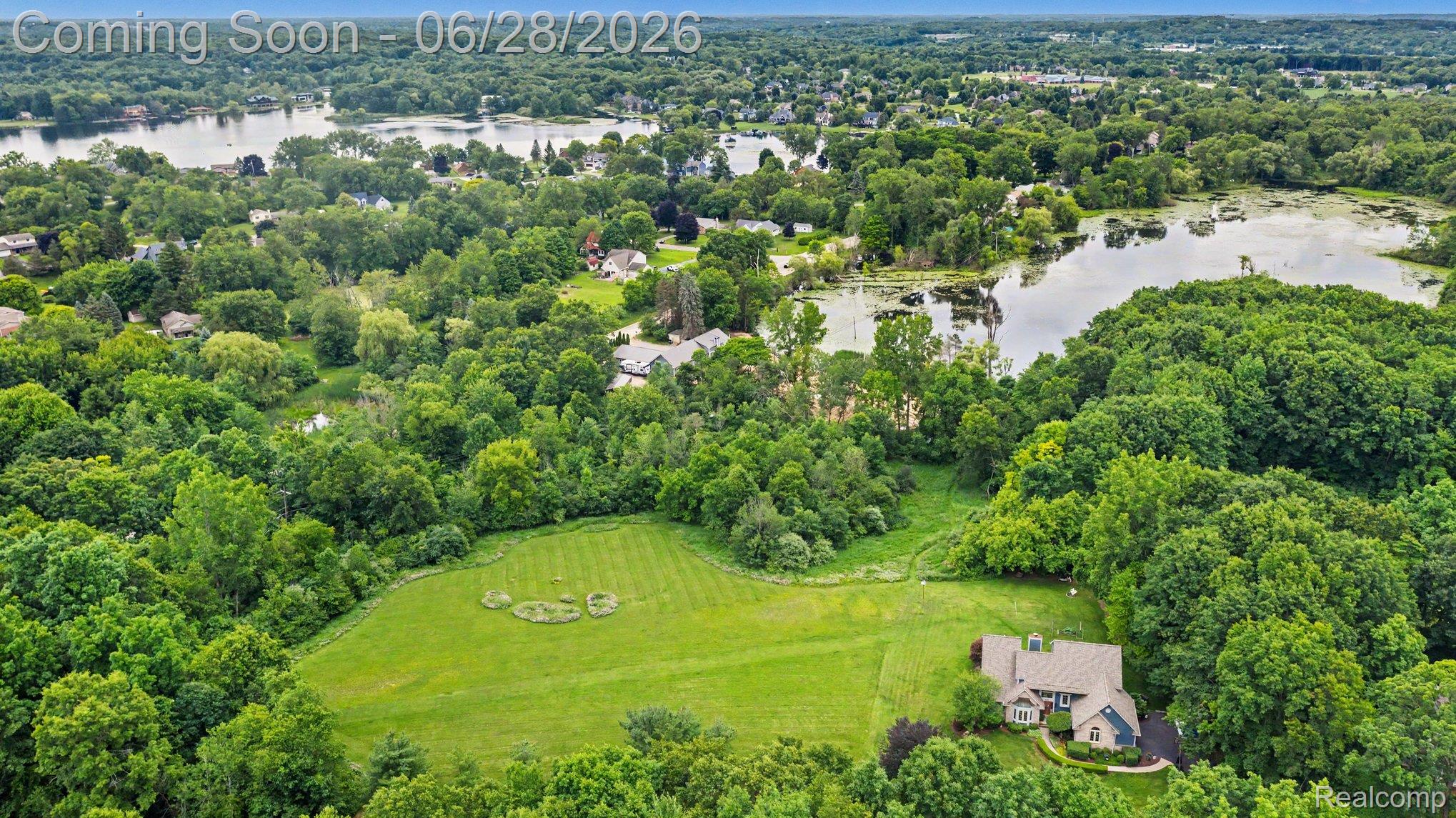 9230 Kelly Lake Drive Clarkston, MI 48348 - Photo 49 of 56 Aerial view