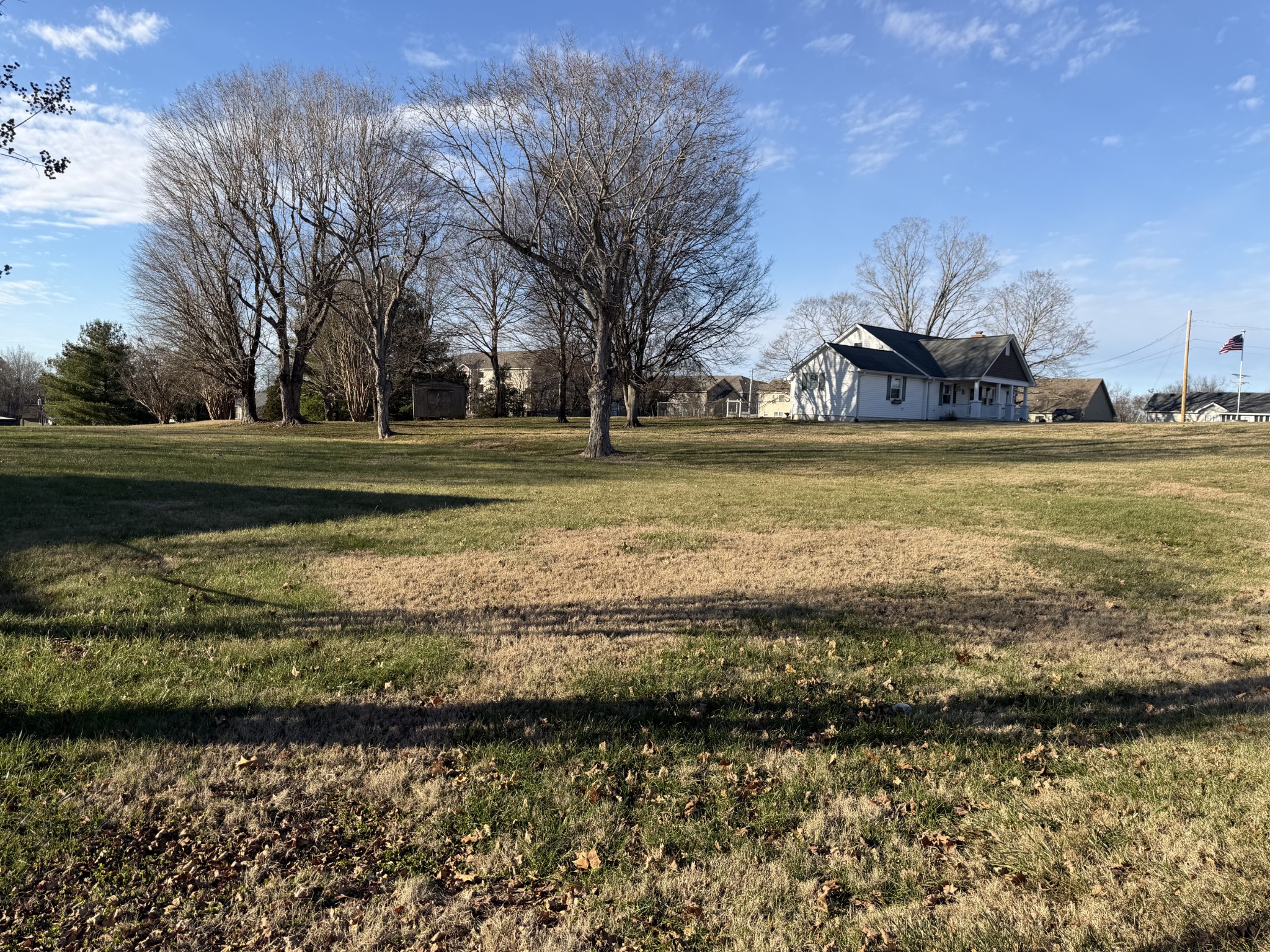 415 Hawkins Road Clarksville, TN 37040 - Photo 2 of 30