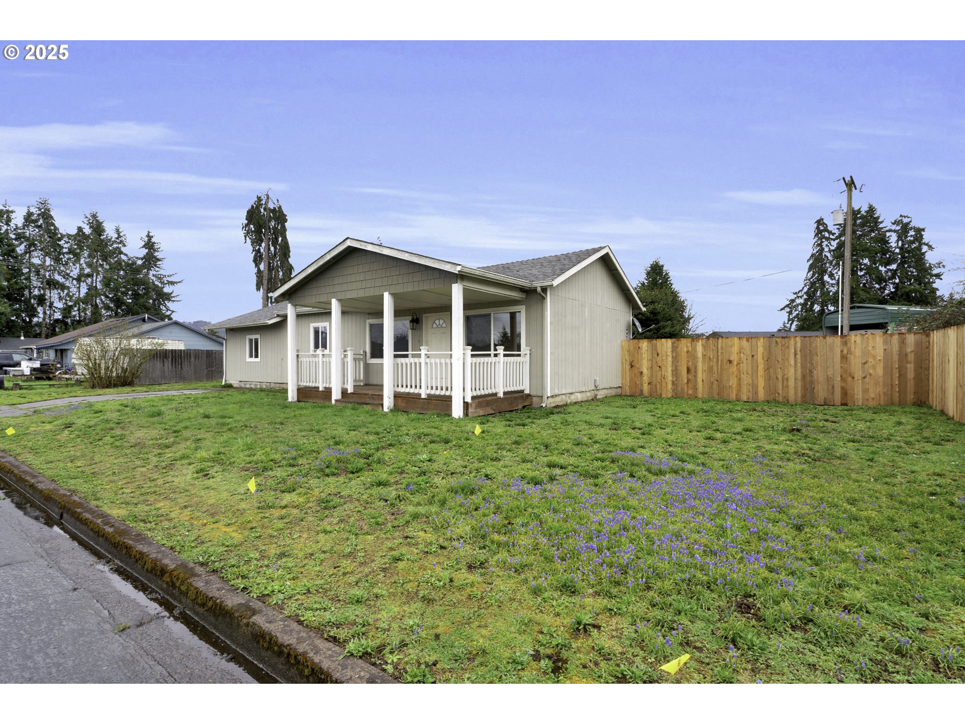 645 North 51st Street Springfield, OR 97478 - Photo 2 of 32 Gallery Image 2