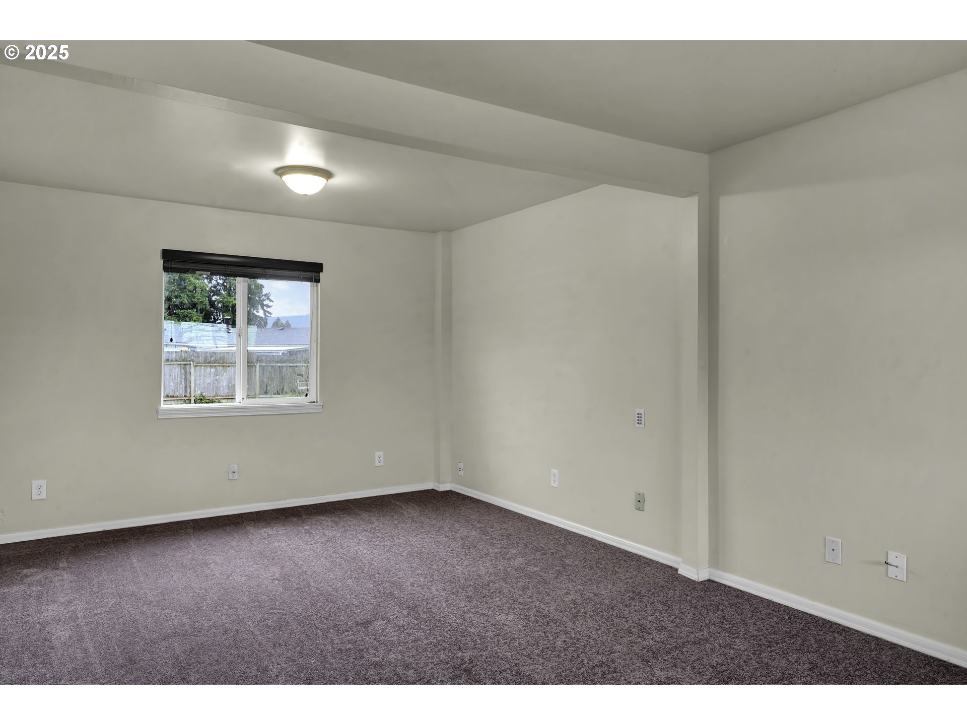 645 North 51st Street Springfield, OR 97478 - Photo 4 of 32 Gallery Image 4