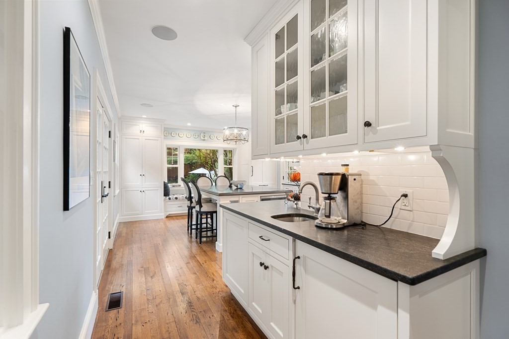 27 Spafford Road Milton, MA 02186 - Photo 15 of 39
